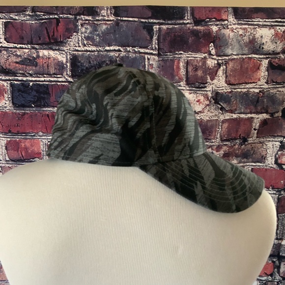 Under Armour Men's L ArmourVent Training Cap Outpost Green/ Black (331) - Picture 2 of 7